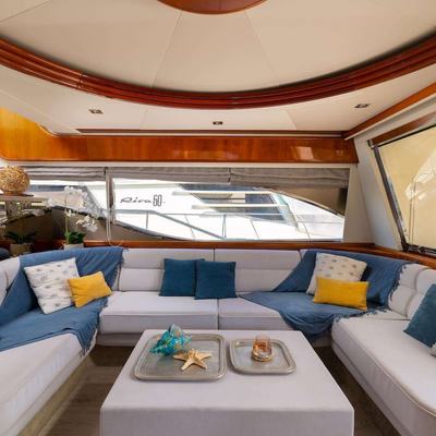 Mary Yacht 11