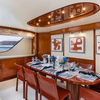 Zen Yacht 13