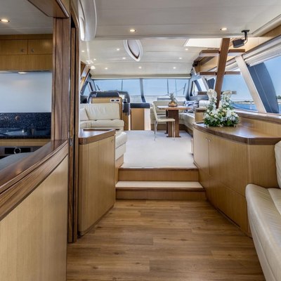 Amy Yacht 11