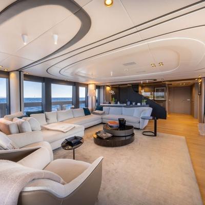 Uilia Yacht 11