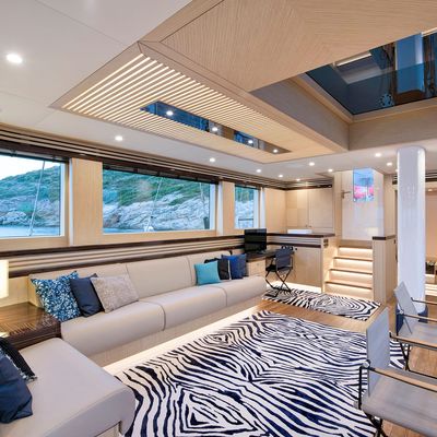 That's Amore Yacht 11