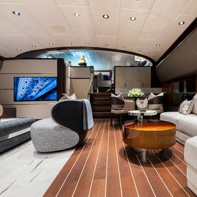 Dakota Yacht 13