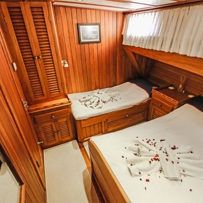 Kanaryam Yacht 8