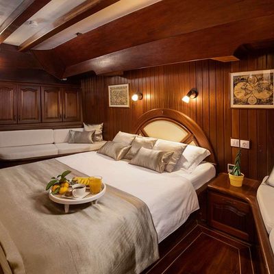 Nostra Vita Yacht 14