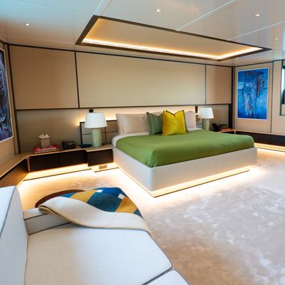 Limerence Yacht 13