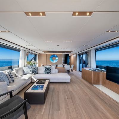Spica Yacht 11