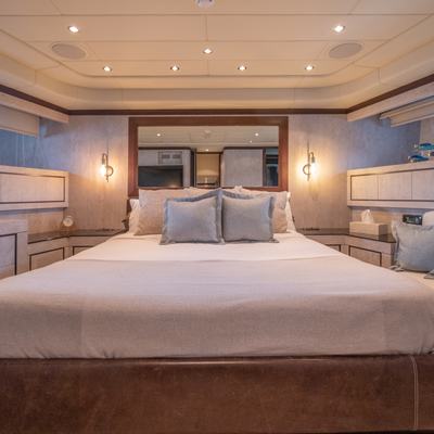Drift Yacht 12