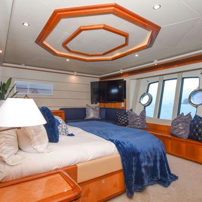 Cinque Mare Yacht 13