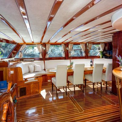 Eleganza Yacht 11