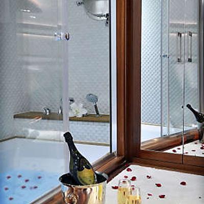 Dolce Mare Yacht 12