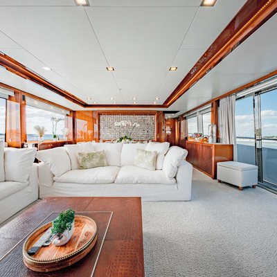 Beachfront II Yacht 11