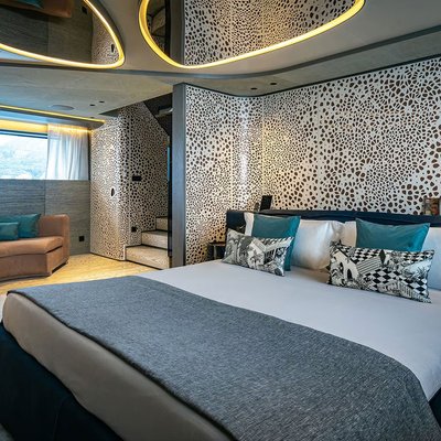 Pacific Pearl Yacht 15