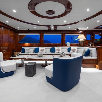 Performance Fee Yacht 14