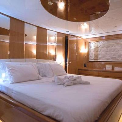 Notus Yacht 11