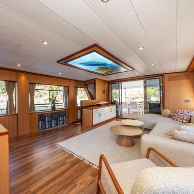 Lila Yacht 11