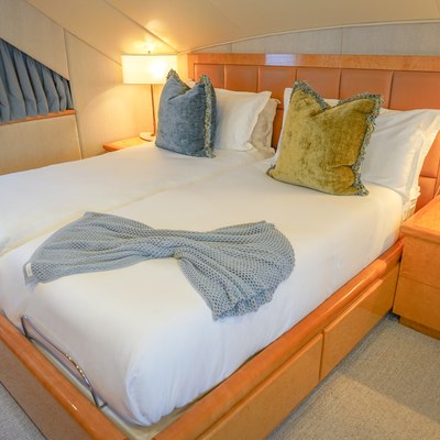 Big Eagle Yacht 13