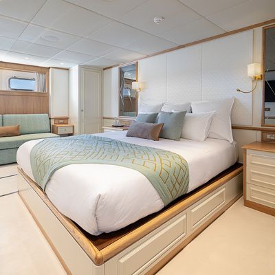 Genesia Yacht 14