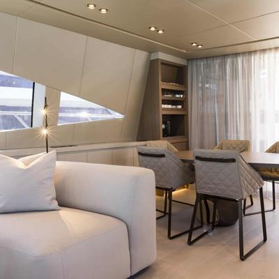 Fanamax Yacht 13