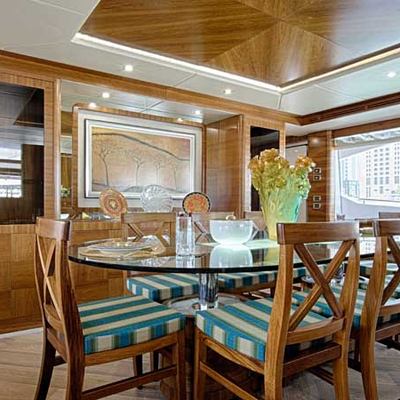 Diam Yacht 12