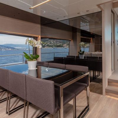 Regine Of Cannes Yacht 6