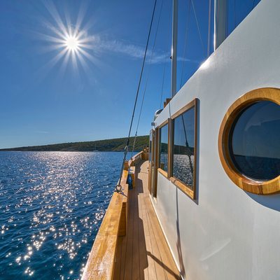 Green Ray Yacht 15