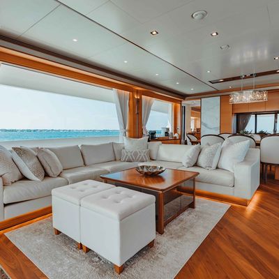 Midnight Moon Yacht 11