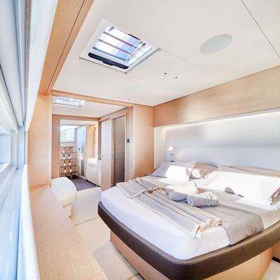 Amada Mia Yacht 14