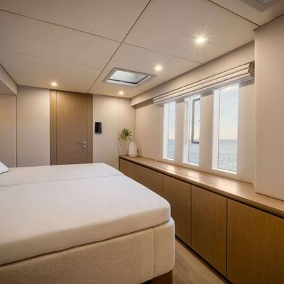Midori Yacht 11