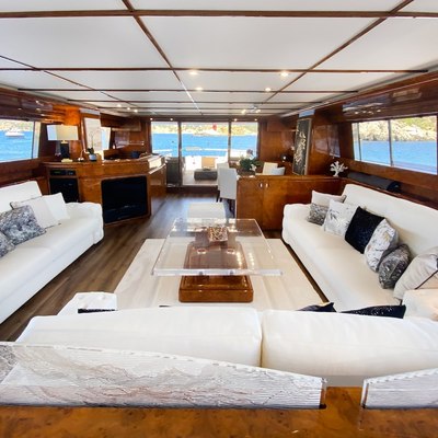Infinity Yacht 11