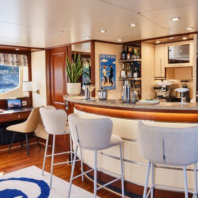 Friendship Yacht 12
