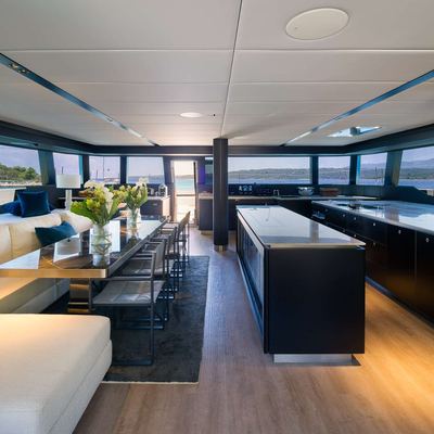 n+1 Yacht 11