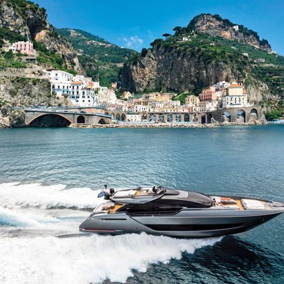 Lady DB Yacht 13