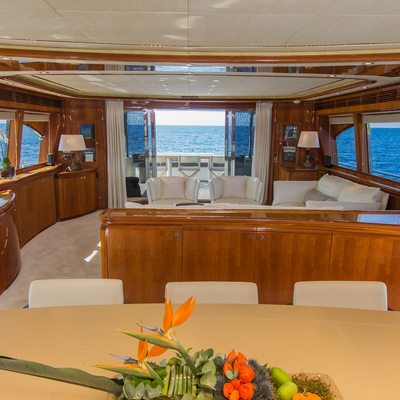 Champagne Seas Yacht 5