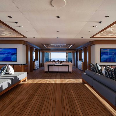Lana Yacht 5