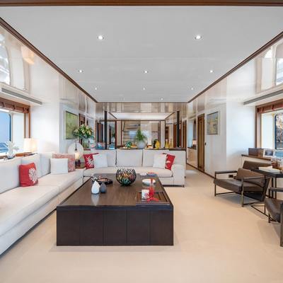 Delabongo Yacht 12
