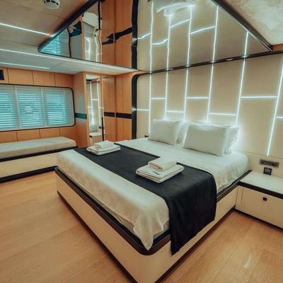 Beluga Yacht 12