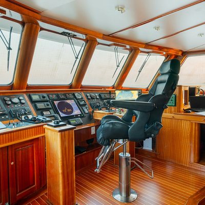 Sea Lion Yacht 14