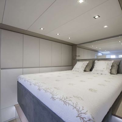 Moondance Yacht 15