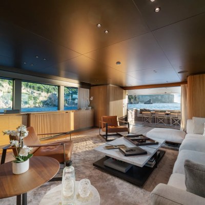 Invictus Yacht 13