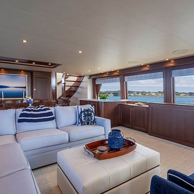 Cabana Yacht 12