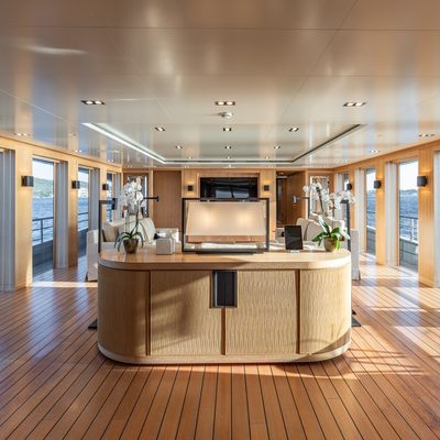 Belongers Yacht 12