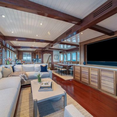 Surfbird Yacht 11