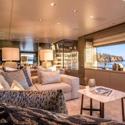 Aura I Yacht 13