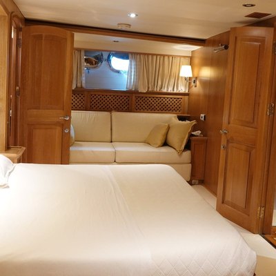 Althea Yacht 15