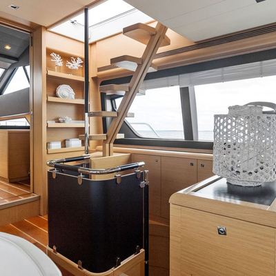 Bon Bon Yacht 13