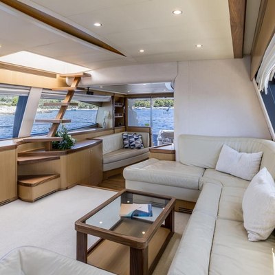 Amy Yacht 13
