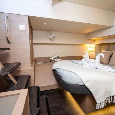 Liquid Sky Yacht 13