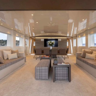 Bubbly Yacht 11