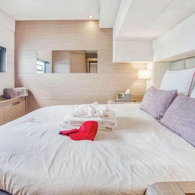 Indulgence Yacht 15