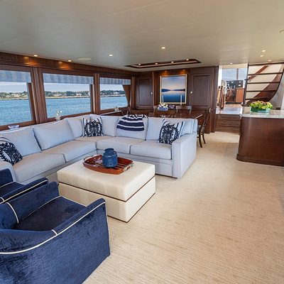 Cabana Yacht 11